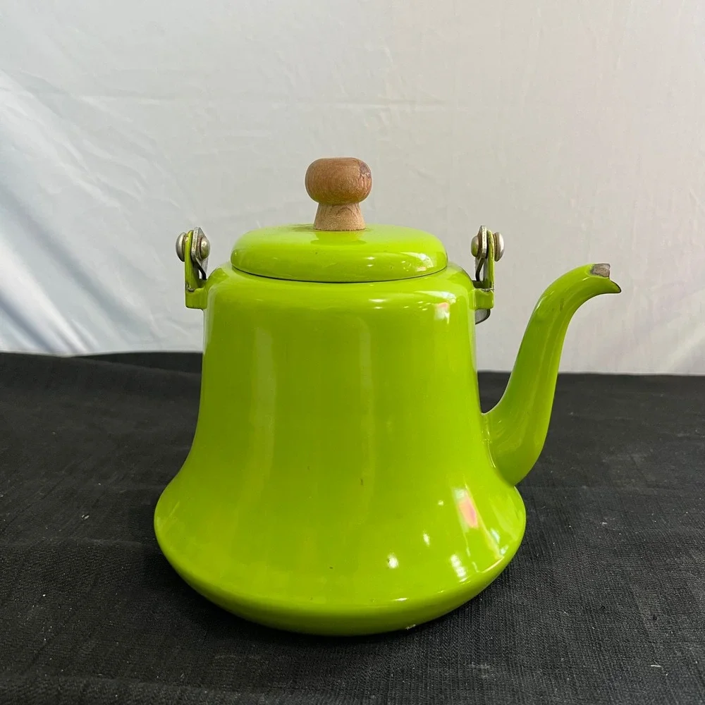 Vintage Lime Green Enamel Tea Kettle Retro Mid Century Wood Handle Teapot 910